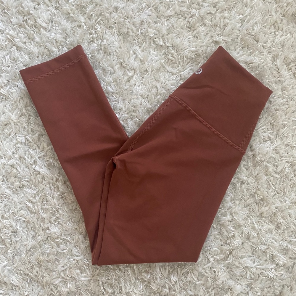 Lululemon Wunder Train High Rise Crop